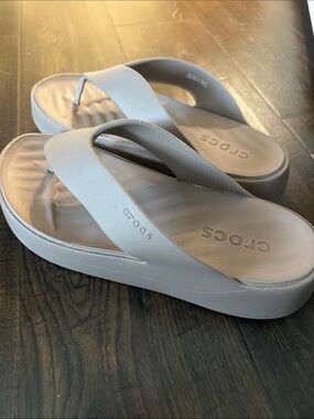 CROCS Women's Platform Flip Sandals - Light Taupe